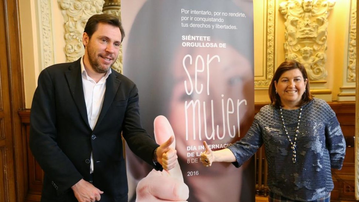 El alcalde de Valladolid, Óscar Puente, y la concejala de Educación, Victoria Soto, presentan los actos del Día Internacional de la Mujer-ICAL