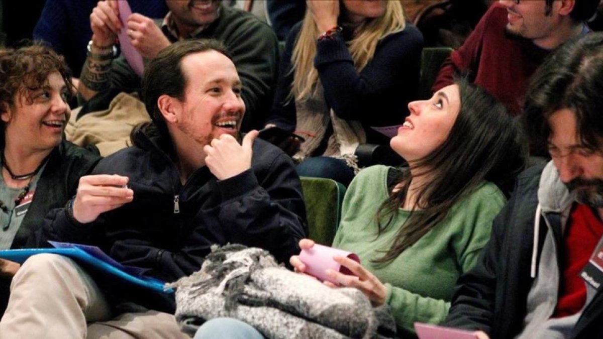 Pablo Iglesias  y la portavoz en el Congreso, Irene Montero, el pasado 7 de abril.-VICTOR LERENA