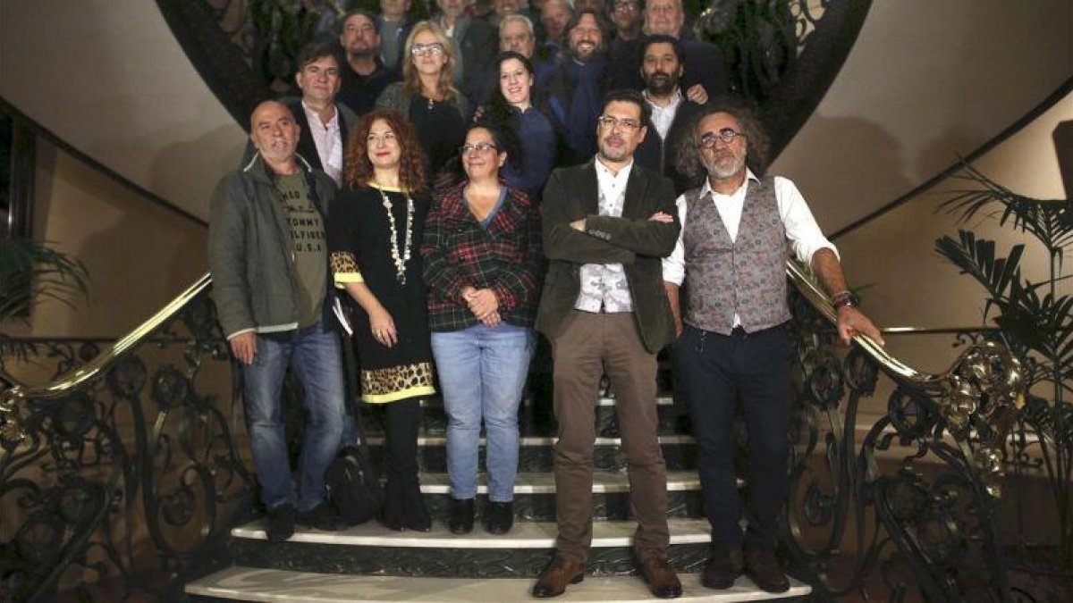 José Ángel Hevia, nuevo presidente de la SGAE, con su equipo directivo, el 12 de noviembre.-DAVID CASTRO
