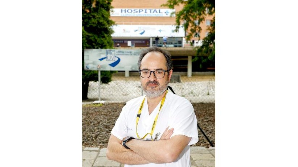 JUAN MIGUEL LOSTAU.  20/06//2022.  VALLADOLID. COMUNIDAD DE CASTILLA Y LEÓN.  SANTIAGO JUARROS. NEUMÓLOGO. RESPONSABLE DE LA UNIDAD DE TRASTORNOS RESPIRATORIOS DEL SUEÑO.