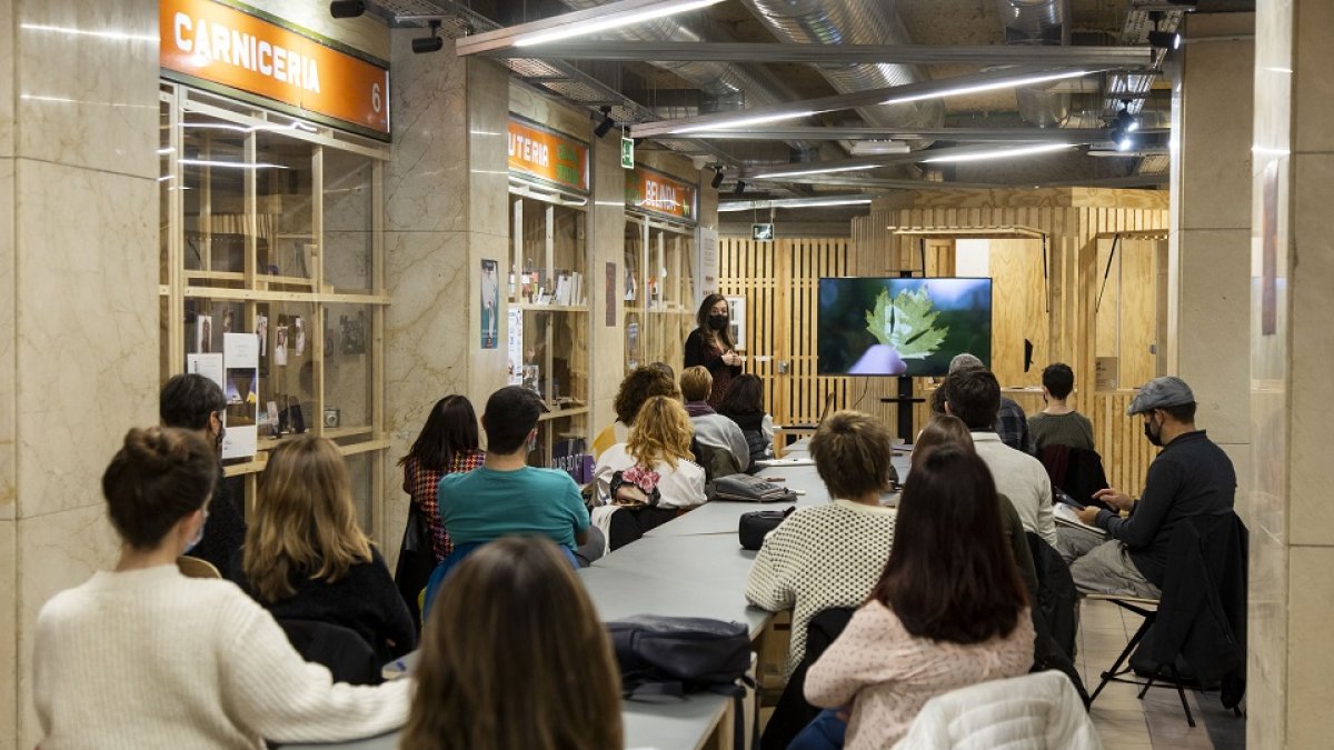 Fotografía de uno de los talleres organizados por Galerías VA. -E. M