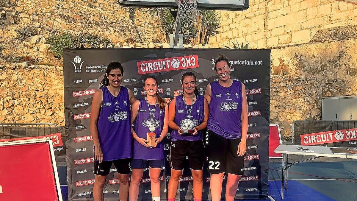 Clara Rodríguez, Cecilia Aldecoa, Celia García y Alejandra de la Fuente.-EL MUNDO