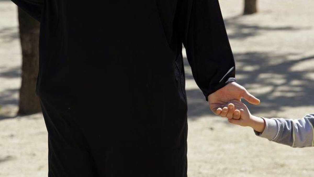 Escándalo en Nueva York por la revelación dos sacerdores acusados abuso sexual.-