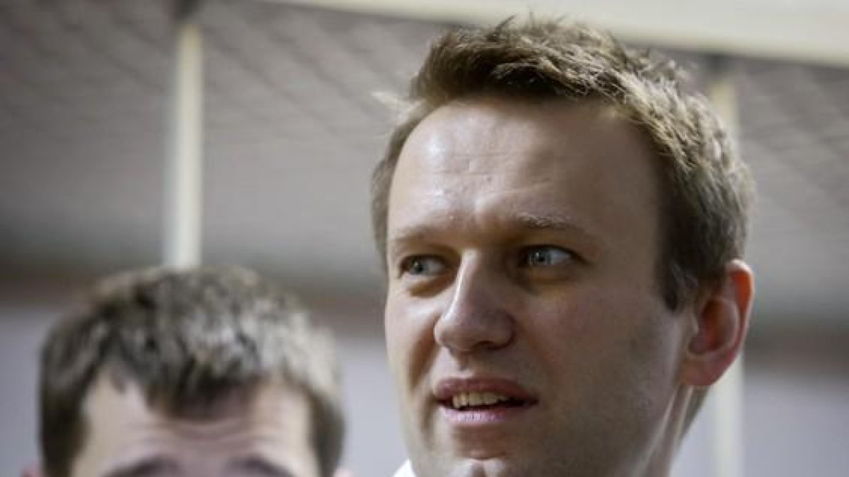 Alexei Navalni, en el tribunal de Moscú, este martes.-SERGEI KARPUKHIN