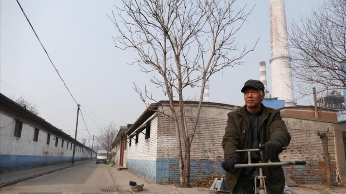 Ciudad de Tangshan, una de las más contaminadas en la provincia china de Hebei.-ADRIÁN FONCILLAS