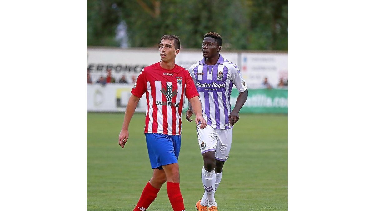 Salisú, pendiente de Alberto en Las Salinas.-BALCAZA