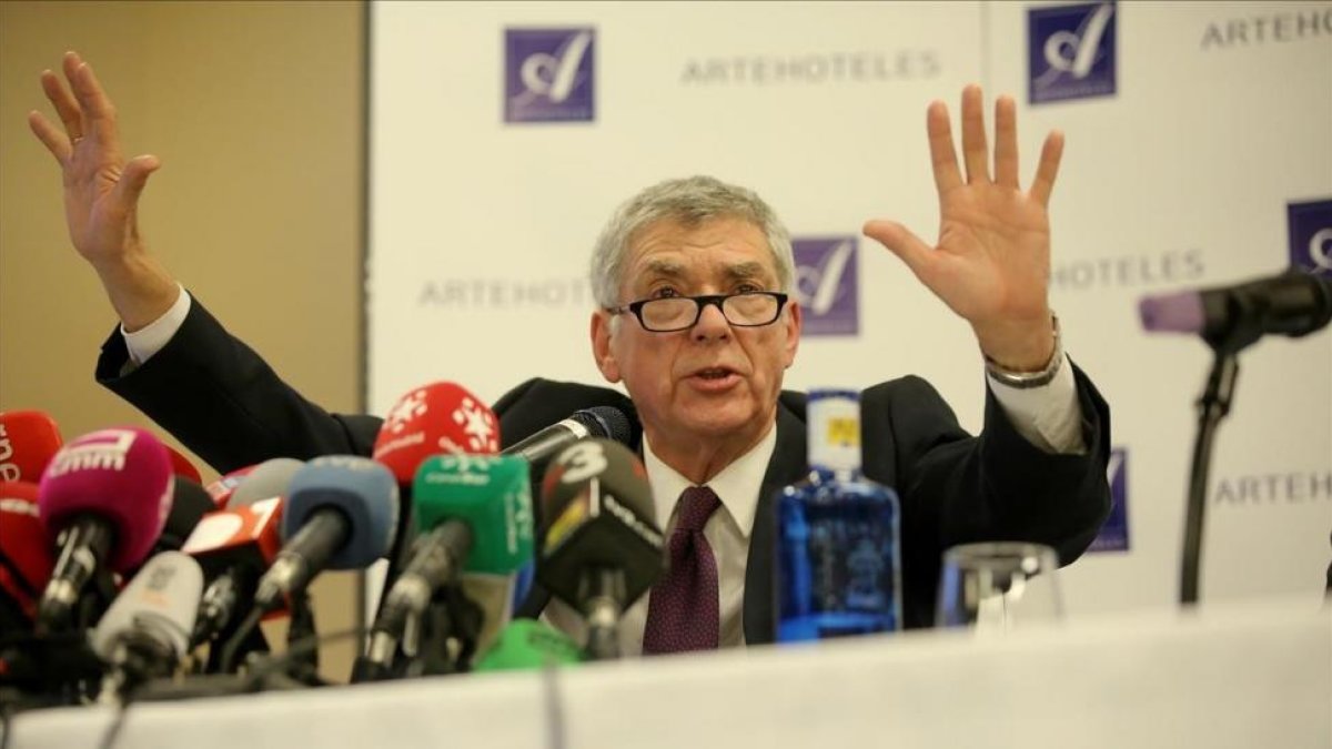 Ángel María Villar, durante la rueda de prensa que ofreció el lunes pasado.-/ JOSÉ LUIS ROCA