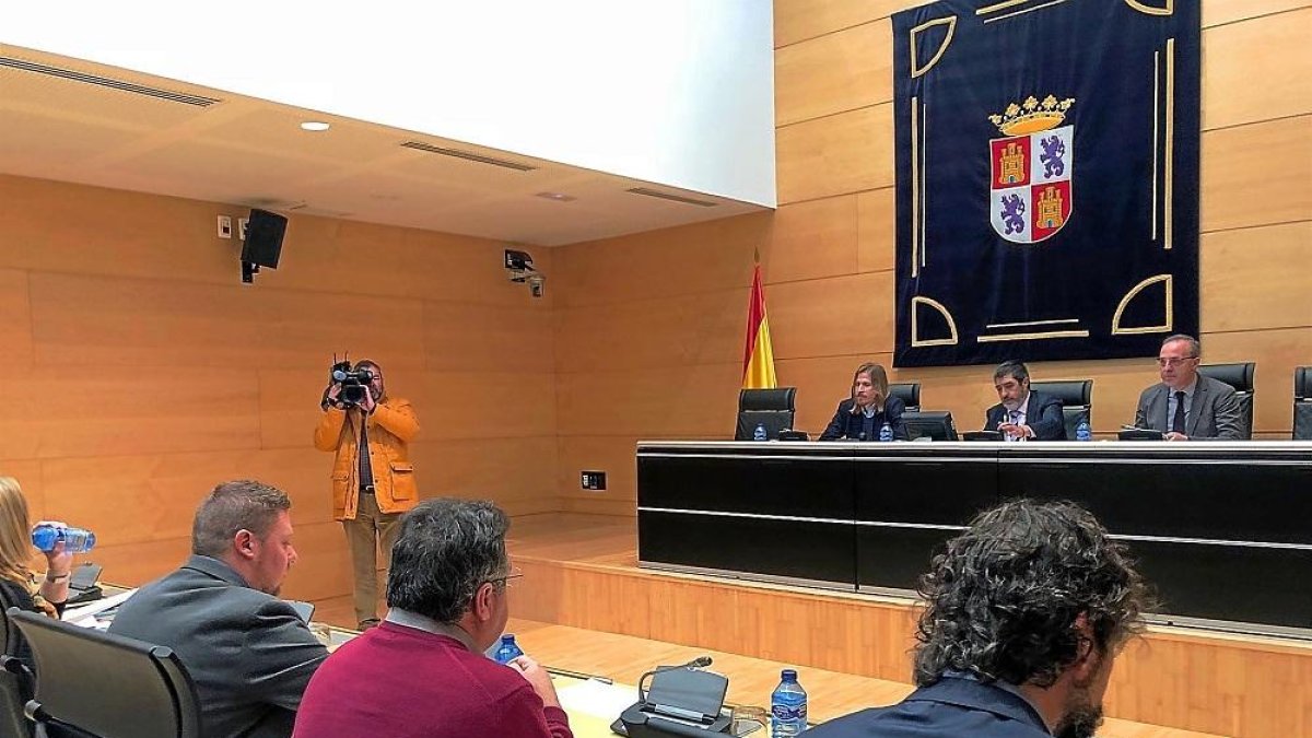 Imagen de la última sesión de la comisión de investigación de las cajas celebrada ayer en las Cortes.-EUROPA PRESS