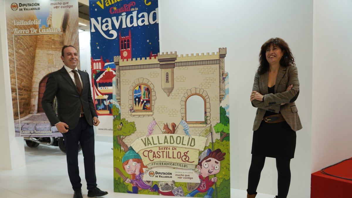 El vicepresidente primero de la Diputación de Valladolid, Víctor Alonso, y la concejal de Cultura y Turismo del Ayuntamiento, Ana Redondo, presentan el stand conjunto con el que ambas instituciones concurren a la nueva edición de la Feria Internacional de Turismo de Interior que se celebra del 18 al 20 de noviembre en la Feria de Valladolid. -ICAL