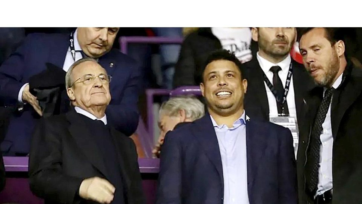 Florentino Pérez y Ronaldo en el palco de Zorrilla en pasadas temporadas. / RV
