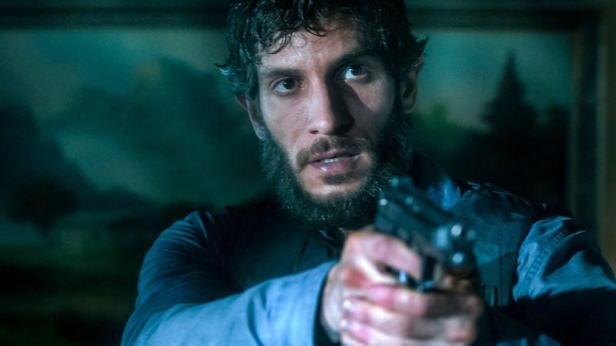 El actor Quim Gutiérrez, en una imagen de la miniserie de Tele 5 'El padre de Caín'.-