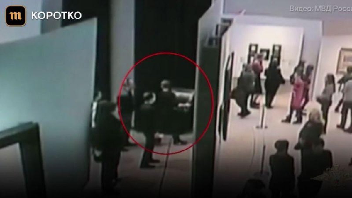 Robo del cuadro Ai-Petri de la galería Tretyakov, en Moscú.-YOUTUBE