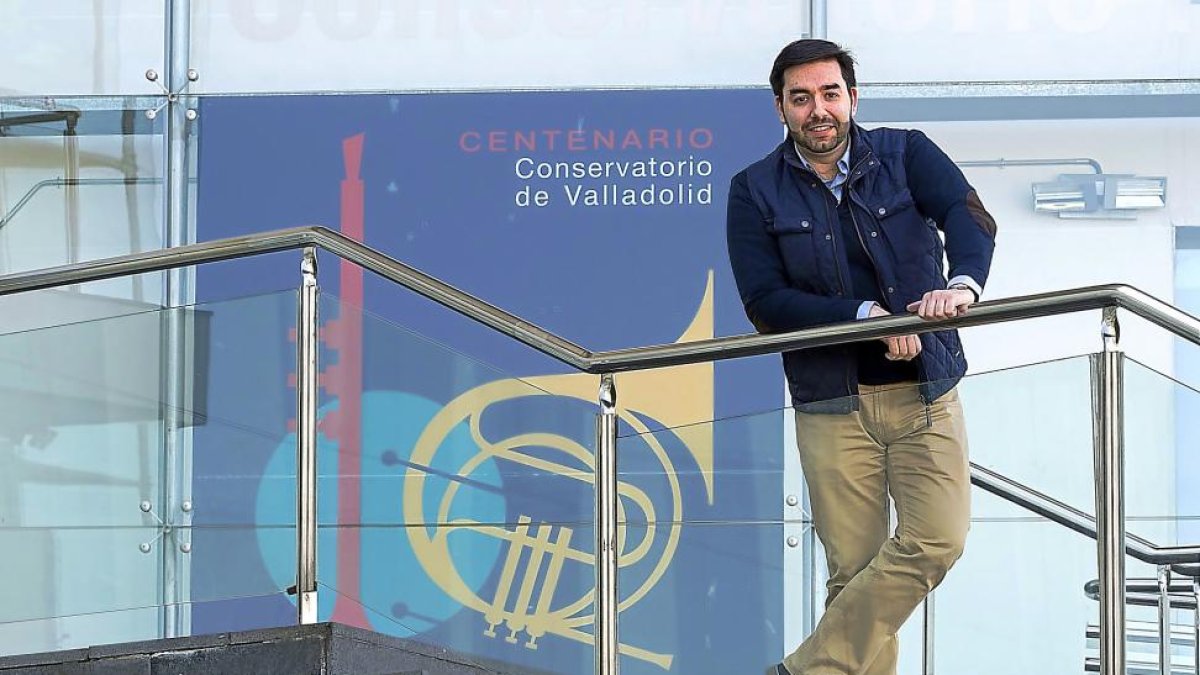 El vallisoletano se representa en un xilófono porque «da un timbre muy bueno».-PABLO REQUEJO