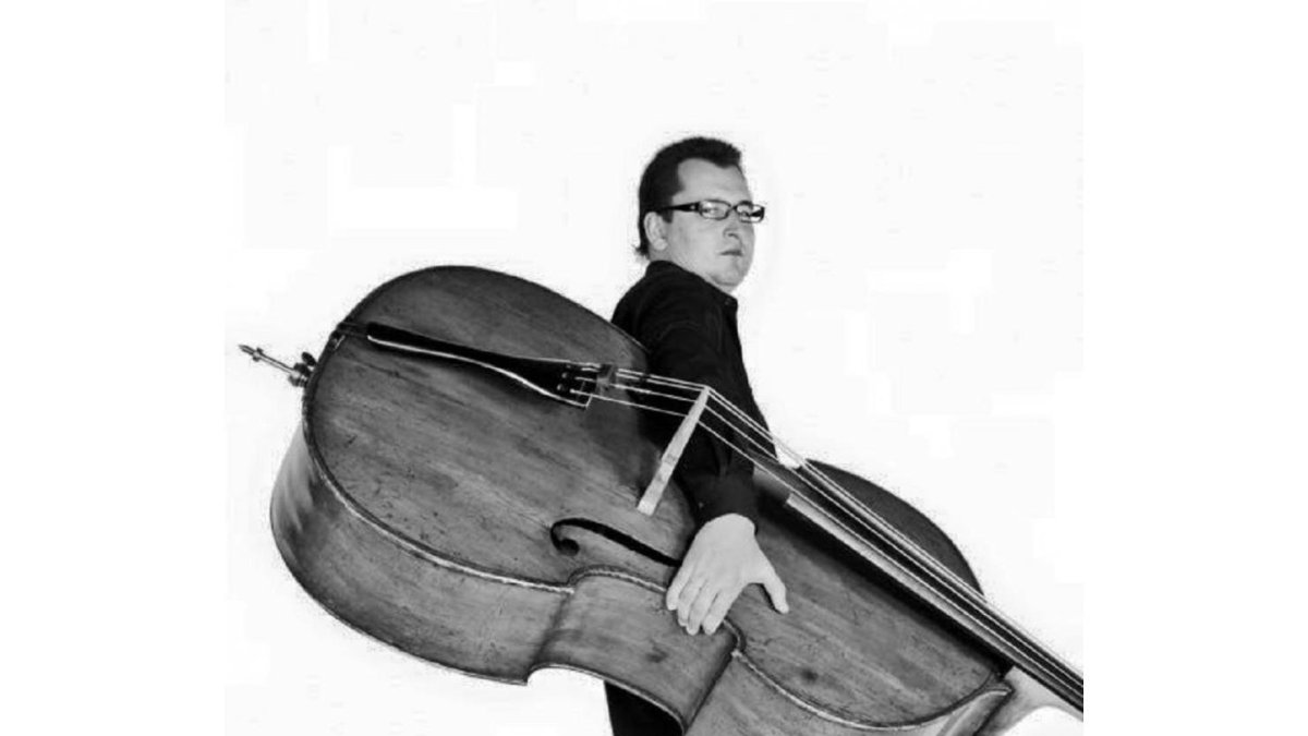Miroslaw Kasperek.-E. M.