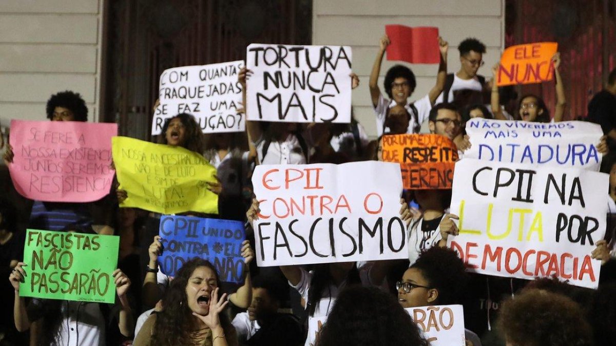 Manifestación contra Bolsonaro ayer en Brasil-AFP