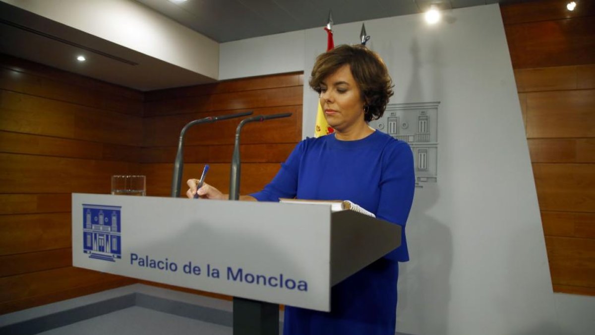 Imagen de archivo de la vicepresidenta del Gobierno, Soraya Sáenz de Santamaría.-EL MUNDO