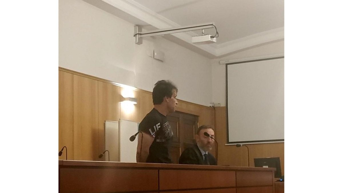 El acusado en el juicio-E. PRESS