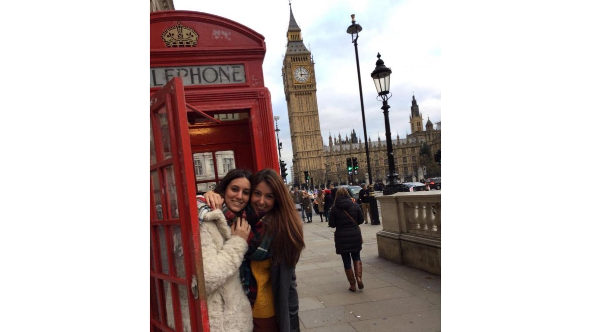 Mónica San José y su pareja en el Big Ben.-EL MUNDO