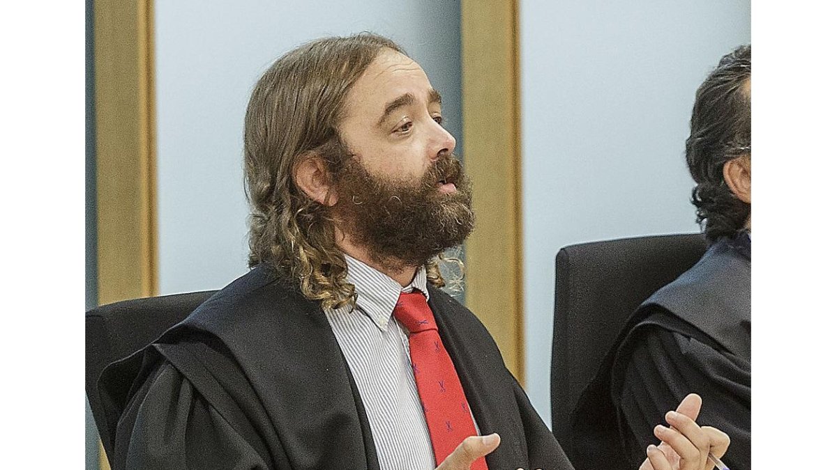 El abogado de la defensa, Fernando Vecino, durante la vista oral.-SANTI OTERO