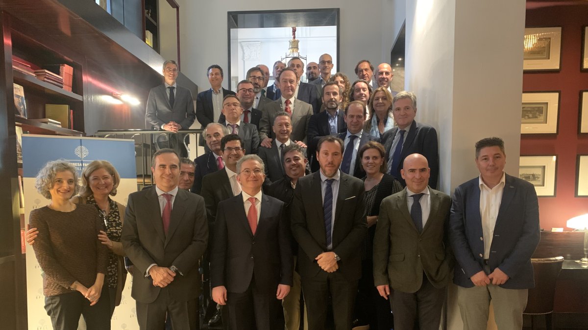 Encuentro EFCL con Óscar Puente. E.M