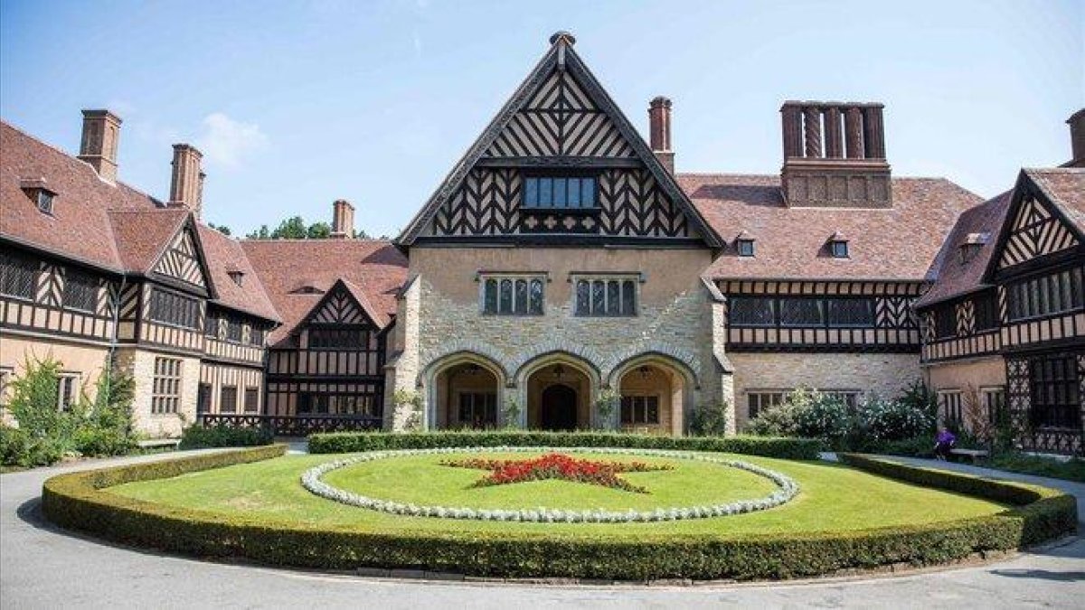 Imagen del palacio de Cecilienhof, en Postdam, una de las últimas construcciones de la dinastía Hohenzollern.-AFP / ODD ANDERSEN
