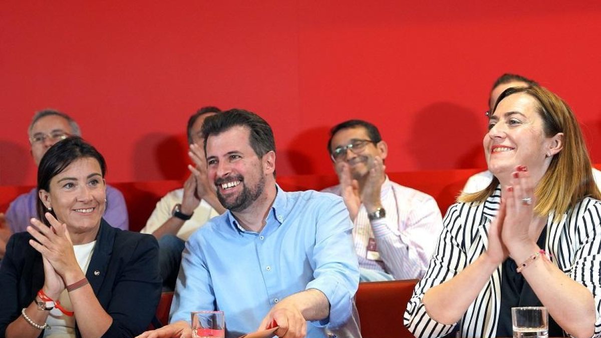 Ana Sánchez, el candidato a la Presidencia de la Junta, Luis Tudanca y Virginia Barcones en el Comité Autonómico-ICAL