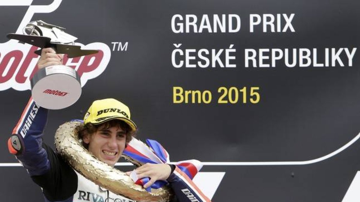 Niccolo Antonelli celebra su victoria en el GP de la República Checa.-REUTERS
