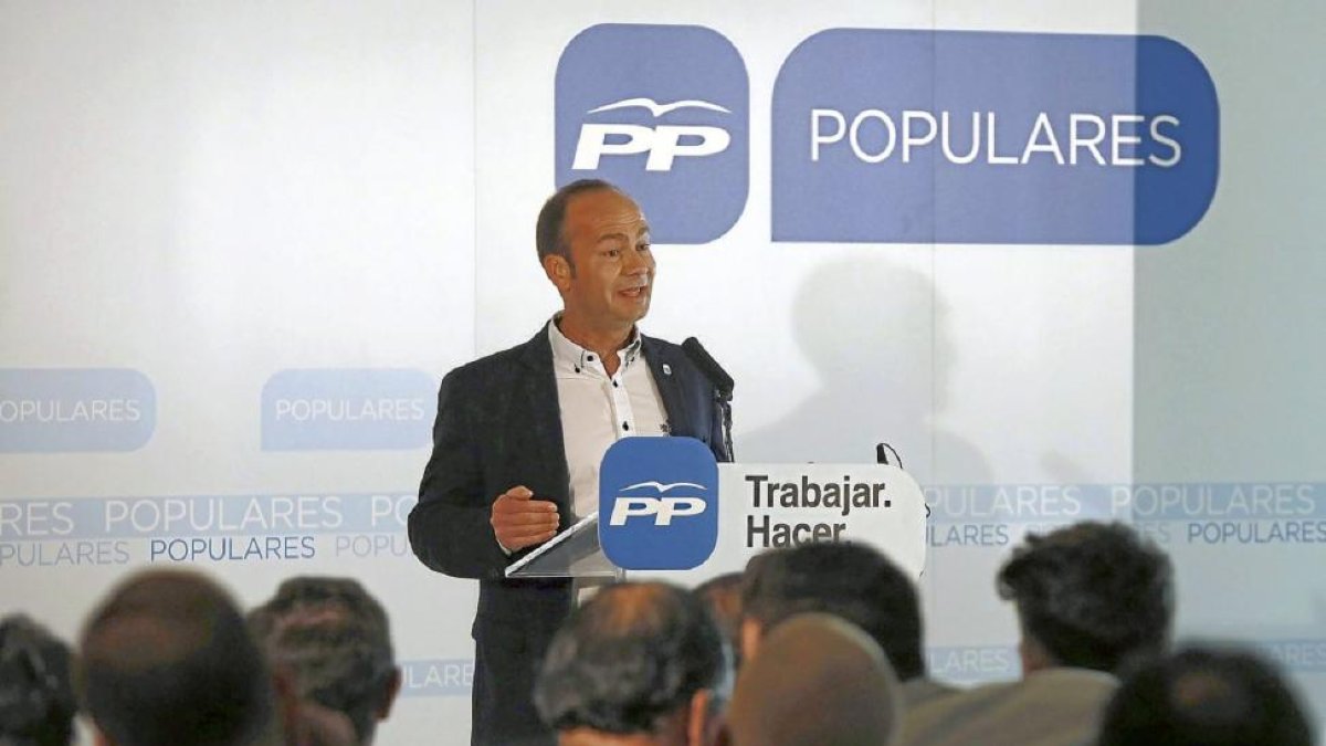 El ex concejal de Medina del Campo y diputado provincial, Eduardo Marcos, en un acto del Partido Popular.-ICAL