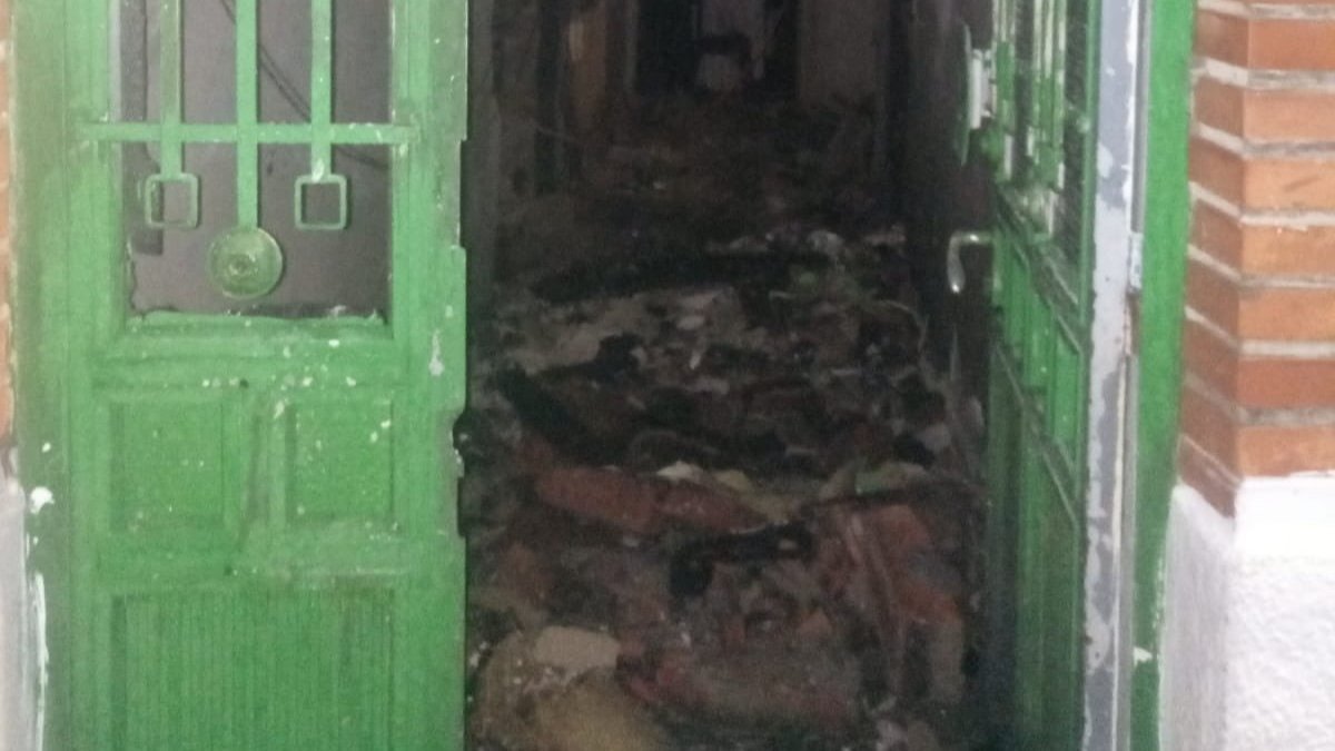 Estado interior de la vivienda de Villalar tras el incendio.- TWITTER BOMBEROS DIPUTACIÓN VALLADOLID