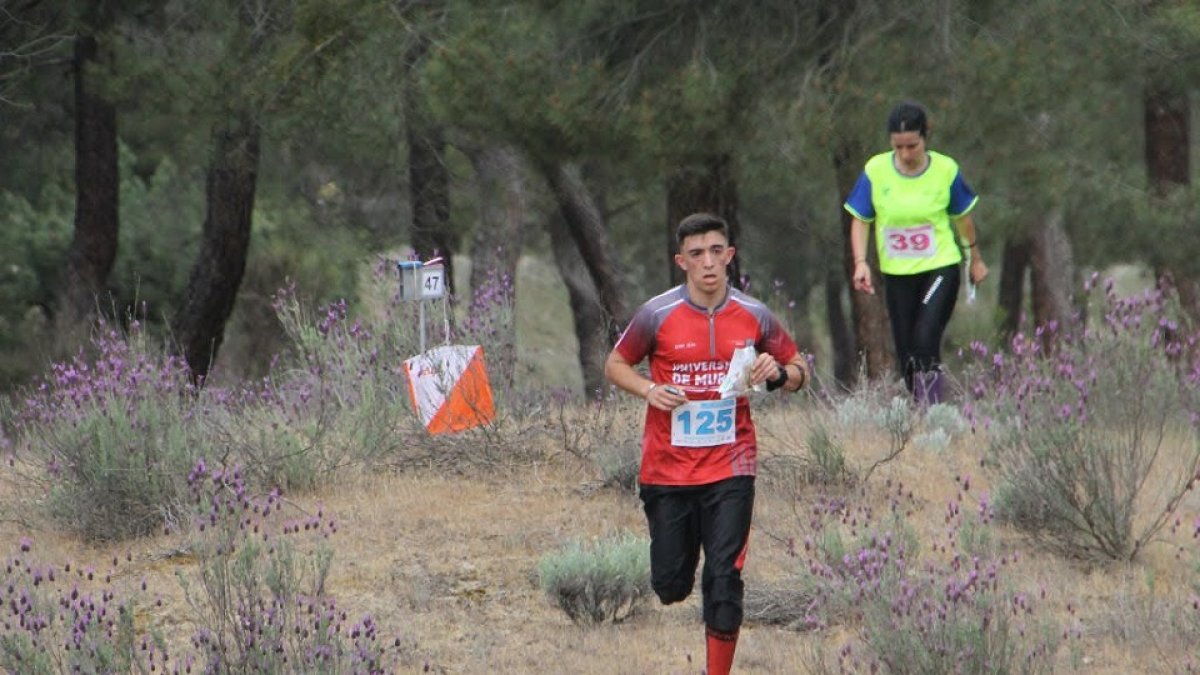Campeonato de España Universitario de Orientación celebrado en Portillo. / EL MUNDO