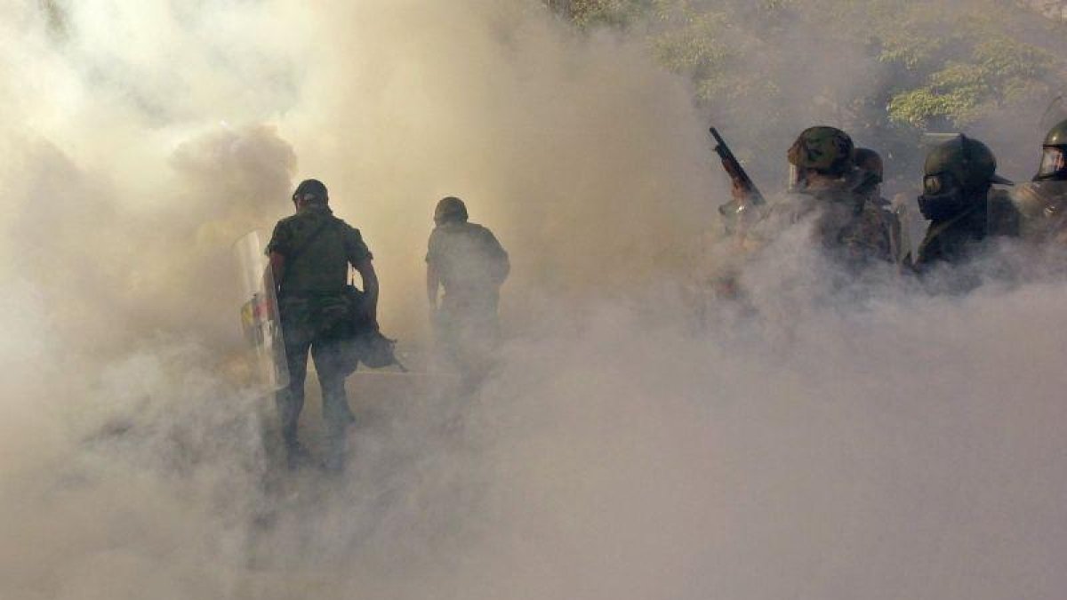 El canciller respondió así a las declaraciones de Maduro en las que señaló que desde Colombia se están preparando falsos positivos para justificar el ingreso a Venezuela de militares extranjeros.-AP