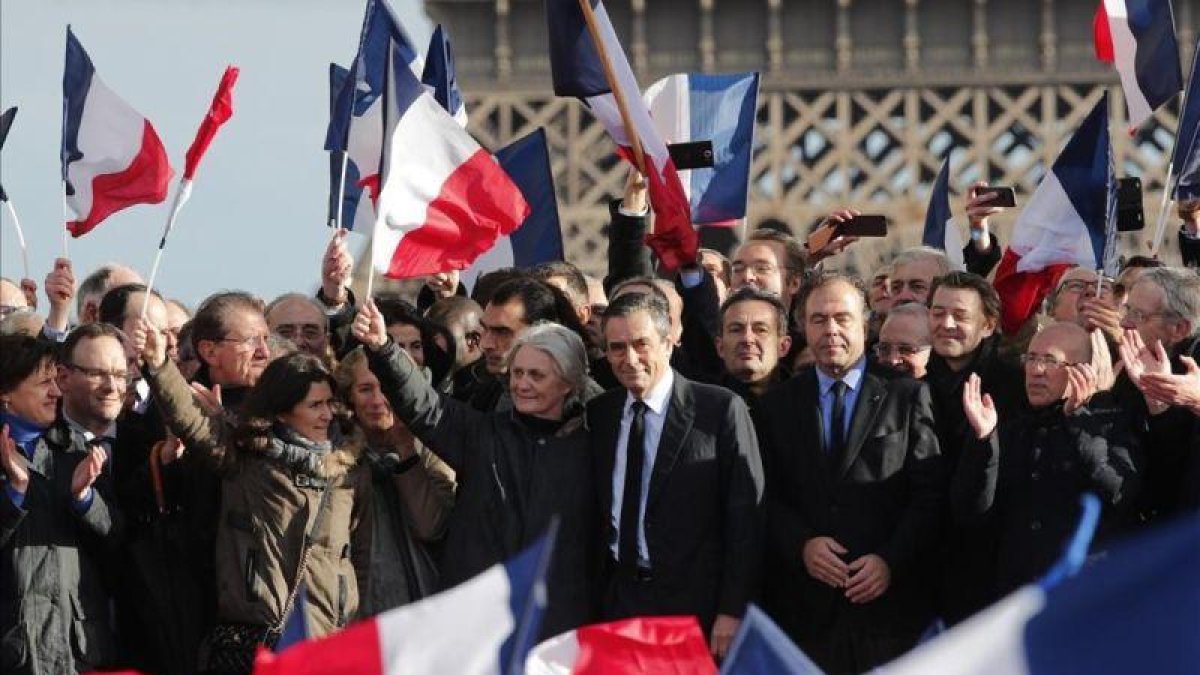 Manifestación de apoyo a Fillon en París.-CHRISTOPHE ENA / AP