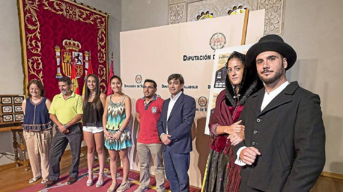 Organizadores y actores junto con el Empecinado y Catalina de la Fuente.-Miguel Ángel Santos
