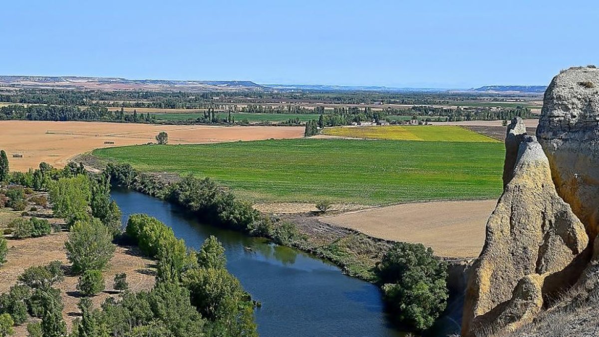 Los cortados del Pisuerga entre Cabezón y San Martín de Valvení.-R.V. CIGALES
