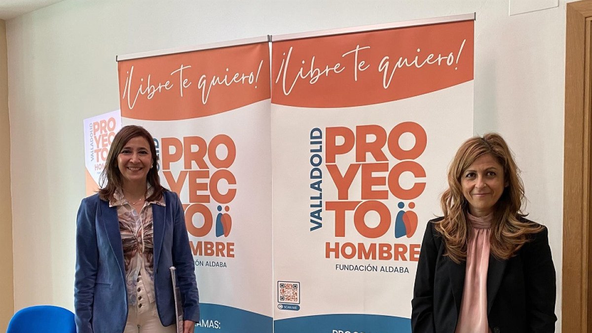 La directora de Proyecto Hombre Valladolid, Mª Paz de la Puente, y la subdirectora de programas, Ana Macías. - EUROPA PRESS