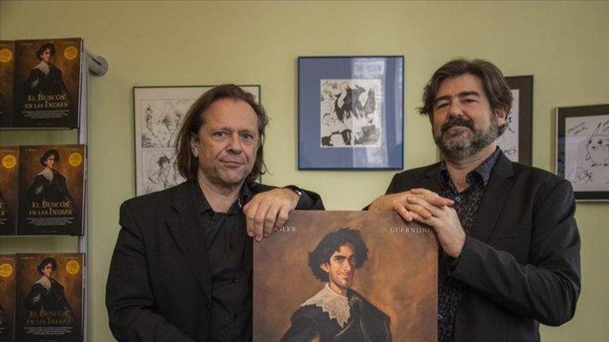El guionista Alain Ayroles (izquierda) y el dibujante Juanjo Guarnido, durante su visita a Barcelona.-MANU MITRU