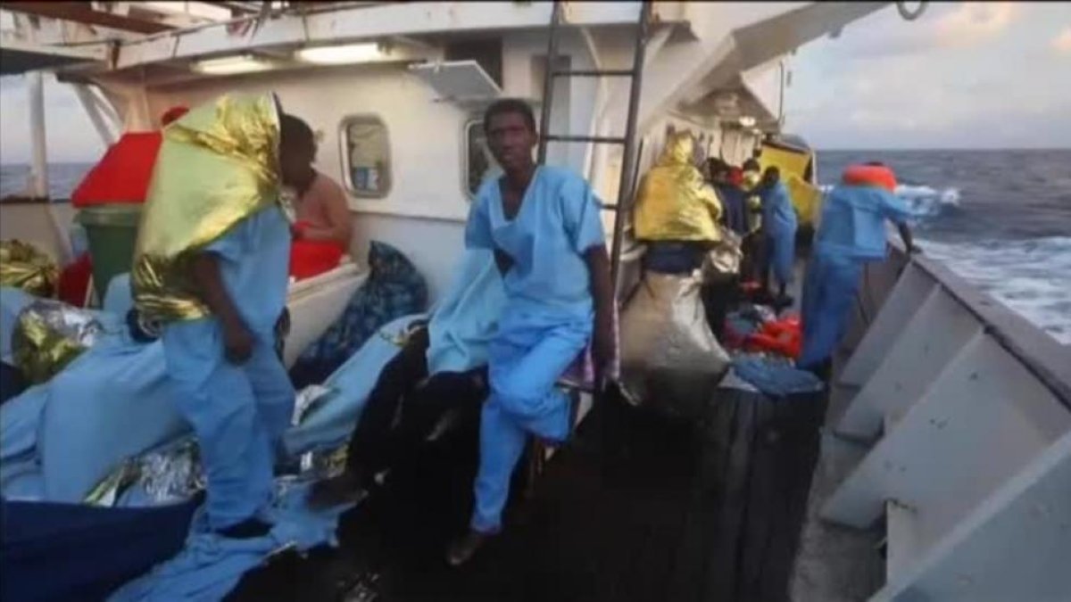 Había desembarcado a 218 migrantes en el sur de Sicilia.-ATLAS