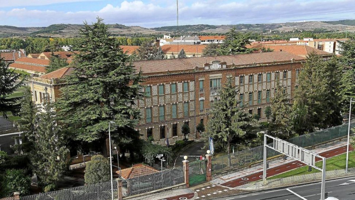 Fábrica de armas y munición de Santa Bárbara en Palencia-Ical