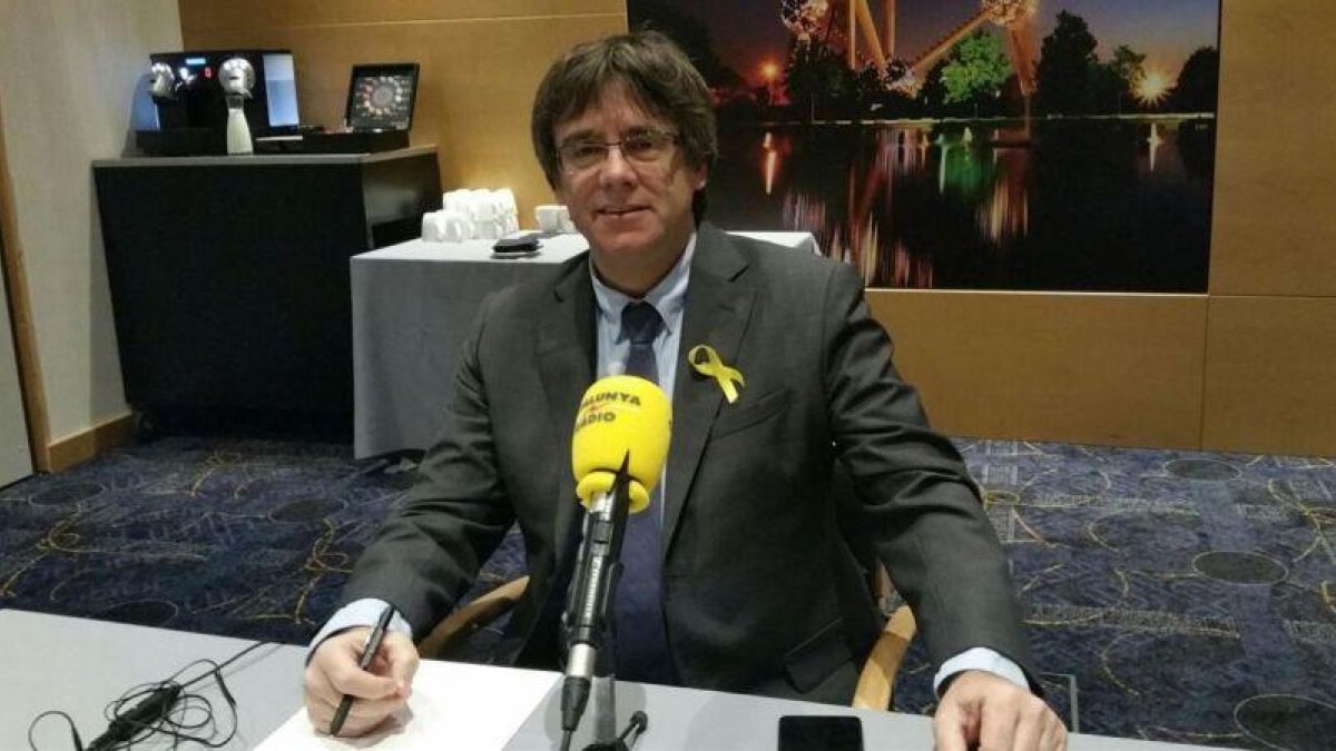 Carles Puigdemont entrevistado por Catalunya Ràdio.-CATALUNYA RÀDIO