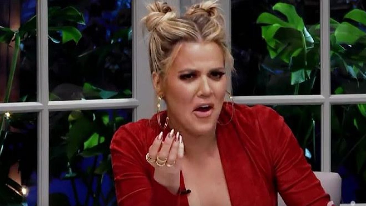 Khloe Kardashian, en su programa de televisión.-YOUTUBE / PAULY SHORE