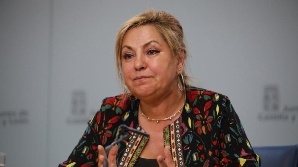 Rosa Valdeón en un momento de su comparecencia ante los medios-ICAL