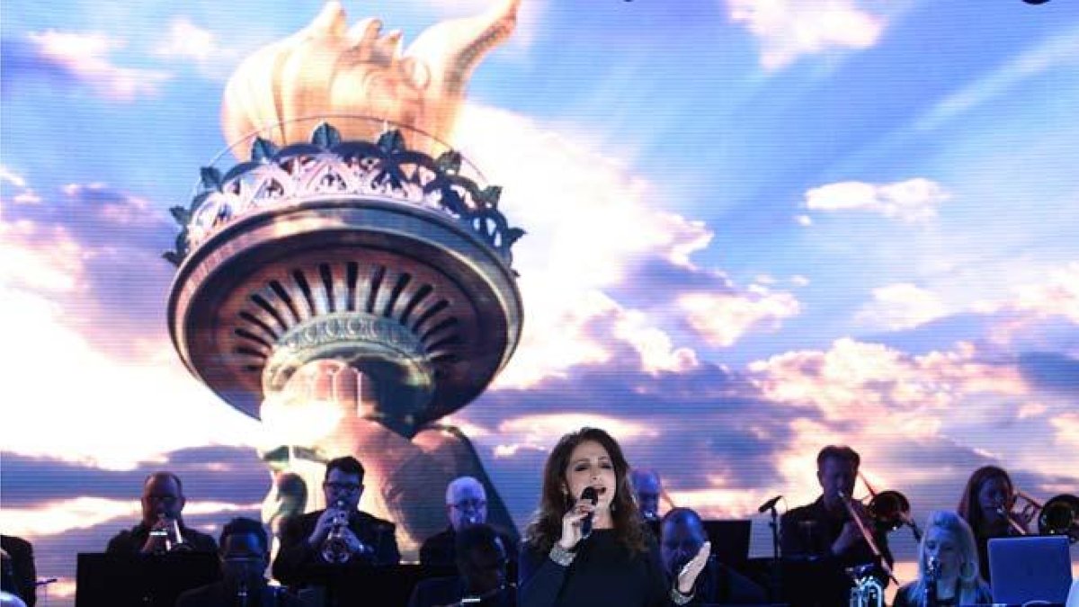 La estatua de la Libertad abre su nuevo museo a ritmo de Gloria Estefan.-EVAN AGOSTINI (AP)