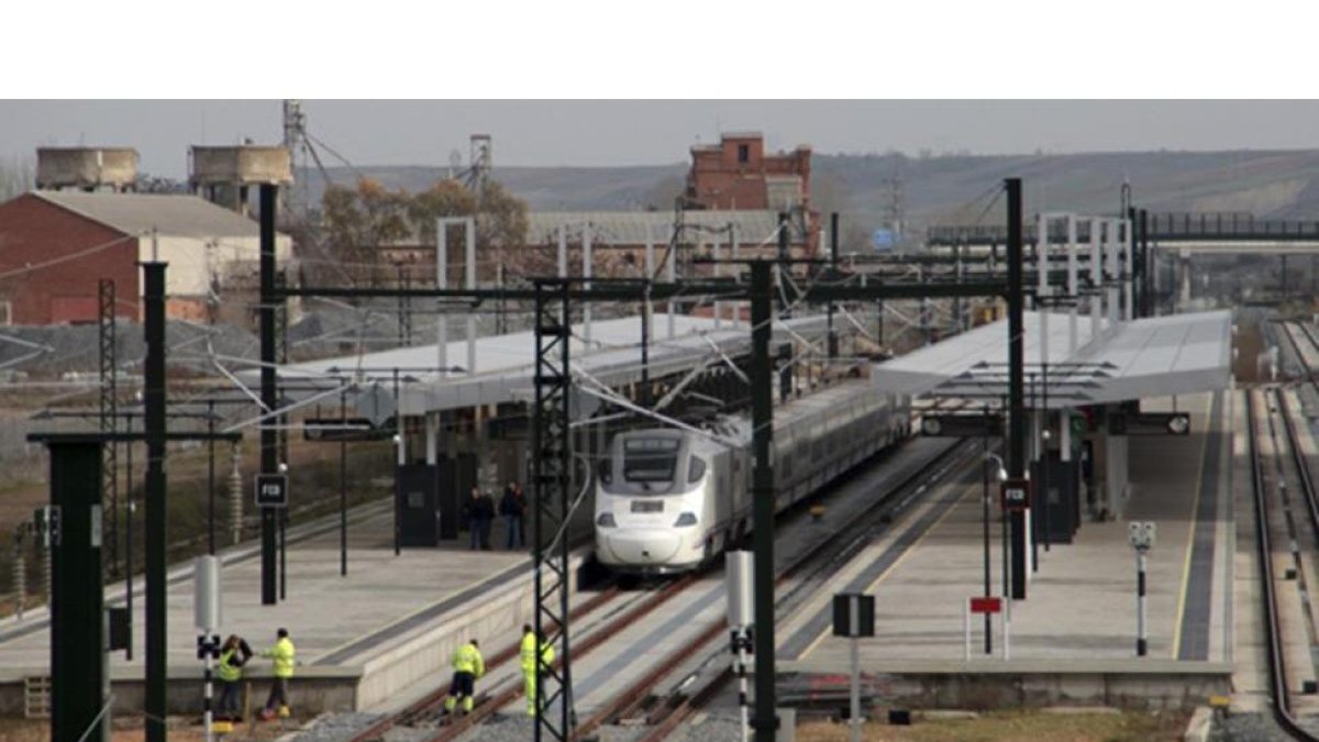 Una imagen de la estación de trenes de Zamora, que estrena hoy su conexión con Madrid por Alta Velocidad.-M. De Neiva