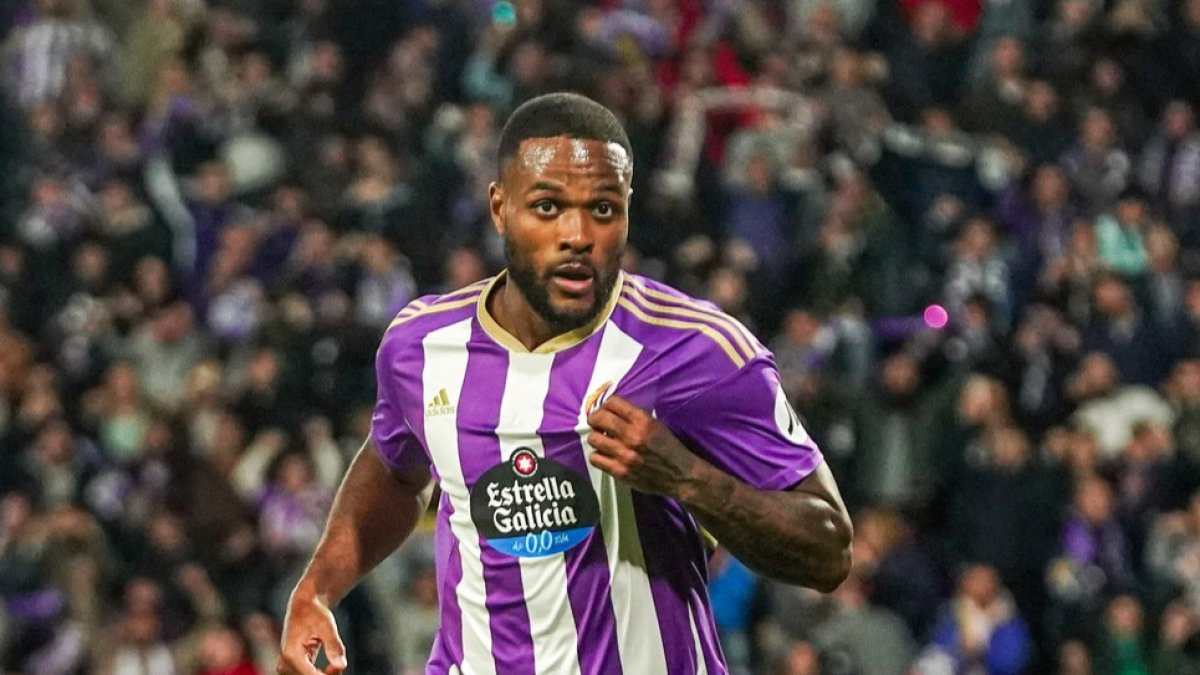 Cyle Larin.