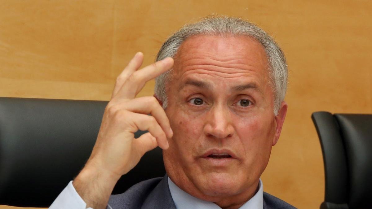 Evaristo del Canto comparece ante la Comisión de investigación de las cajas.-ICAL