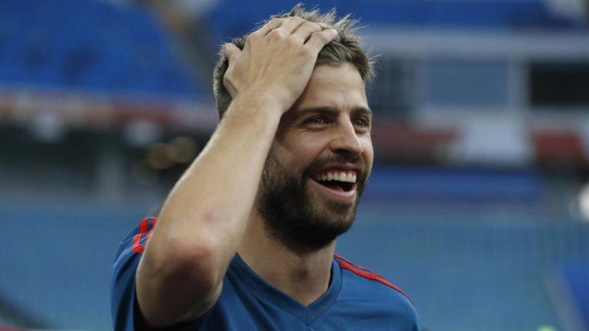 Gerard Piqué en un entrenamiento con la selección española.-MANU FERNANDEZ