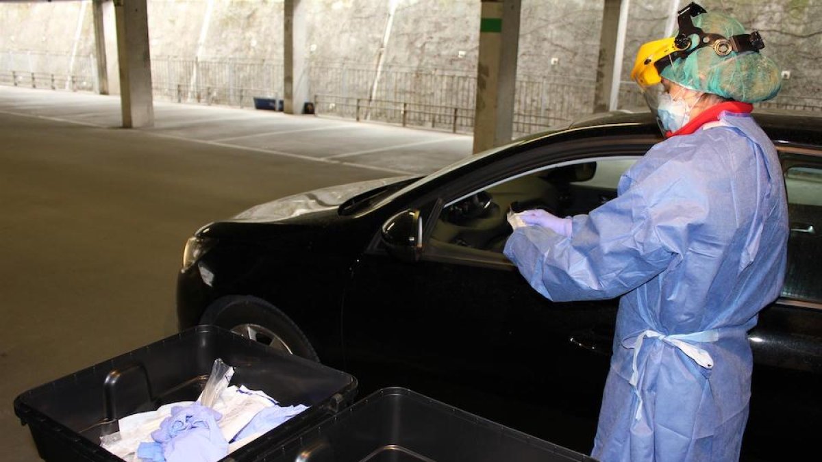 Imagen de toma de una muestra en el Hospital de Segovia, - GERENCIA DE ASISTENCIA SANITARIA DE SEGOVIA