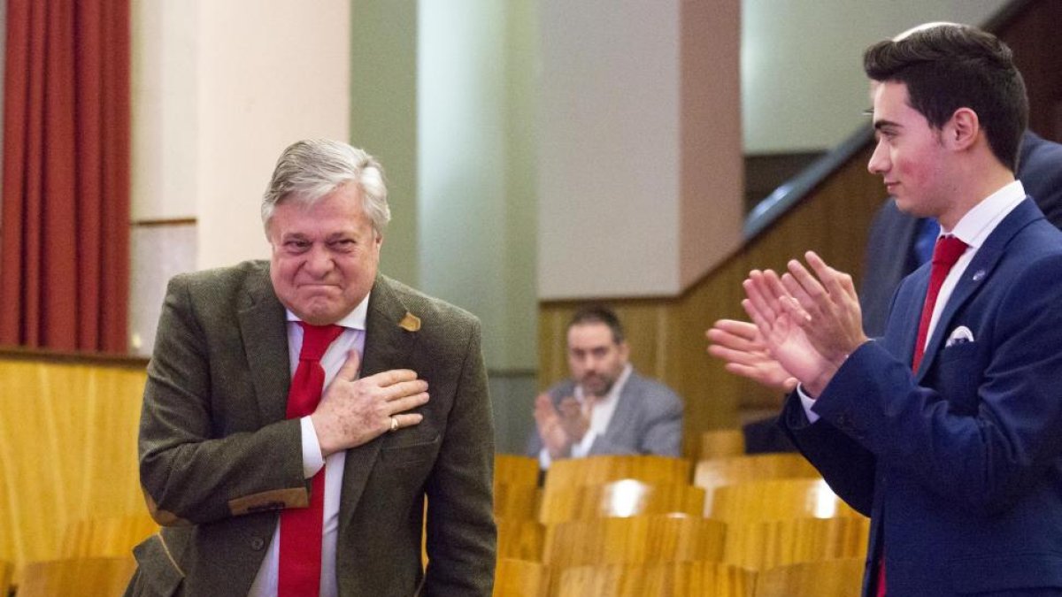El colegio San Agustín celebra su II Semana de Formación 'Enseñar Educando'. En las jornadas sobre el papel de España en Europa y el mundo, asiste Leopoldo López Gil-ICAL