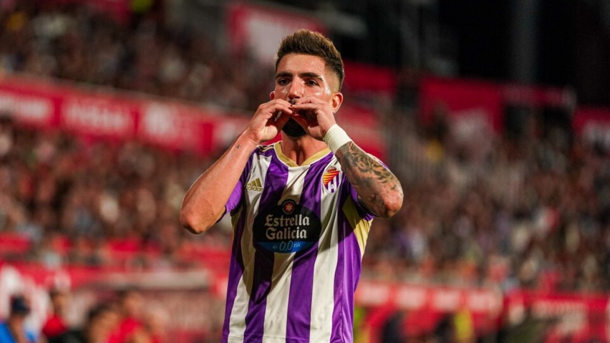 Monchu celebra el tanto en Girona. / RV / I. SOLA