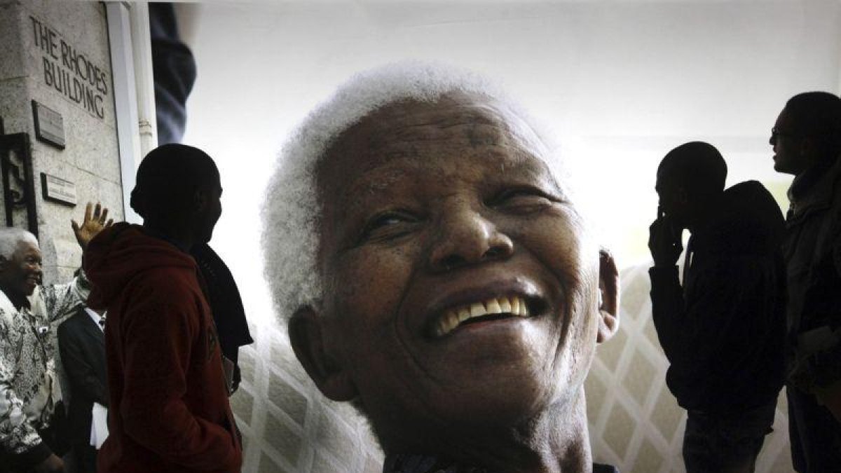 Nelson Mandela fue un abogado, activista contra el apartheid, político y filántropo sudafricano que presidió su país de 1994 a 1999.-UNCREDITED (AP)